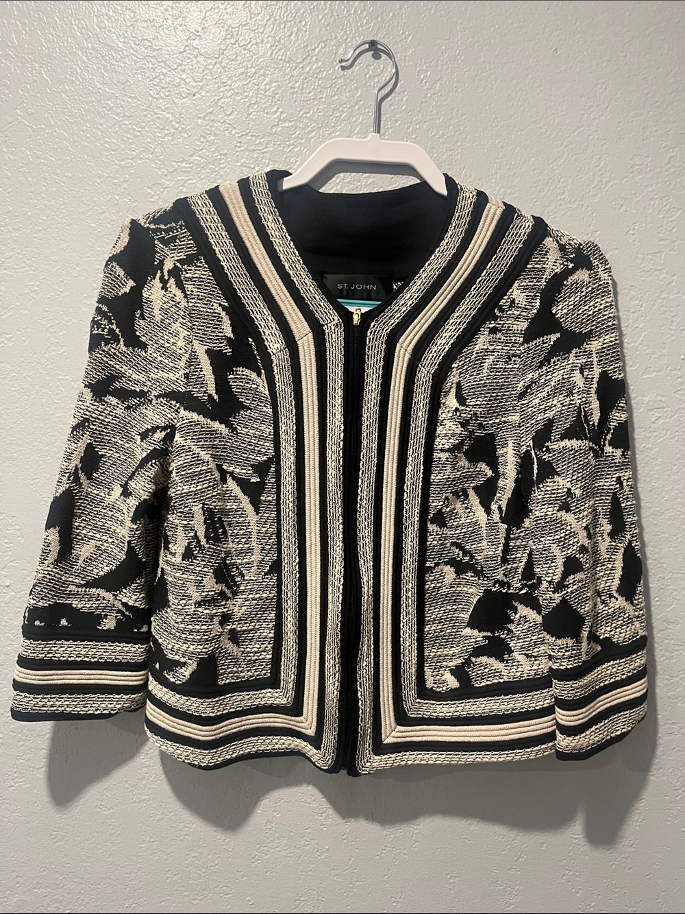St. John Black and Cream Jacquard Zip-Front Knit Jacket